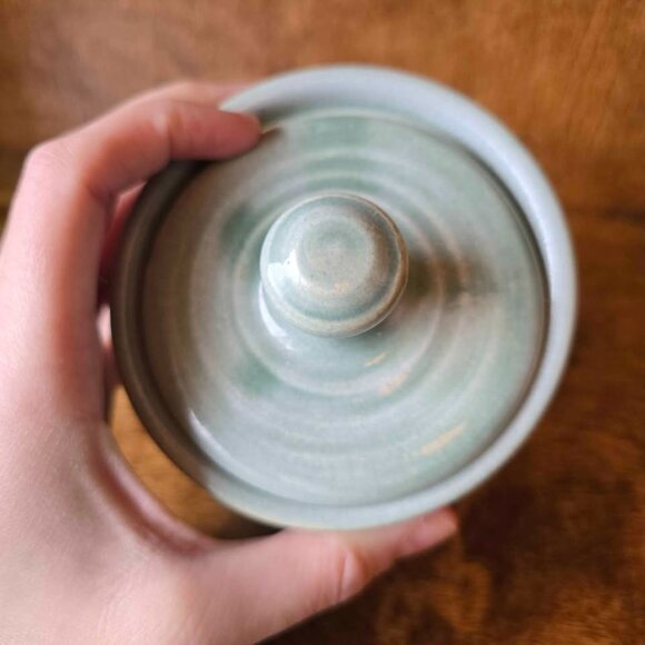 Handmade PNW Ceramic Honey Pot - Picture 6 of 7